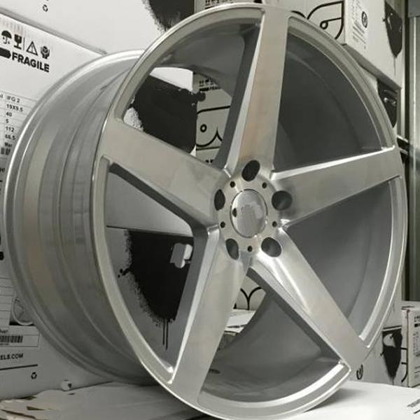5 lug car steel wheel - T15113